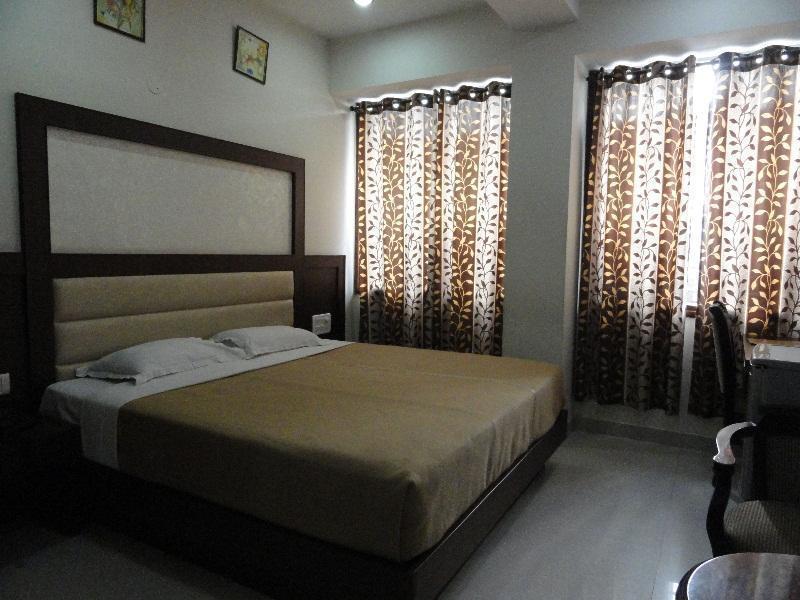 Hotel Orbit 34 Chandīgarh Dış mekan fotoğraf