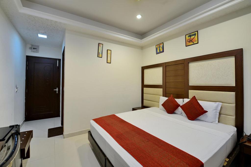 Hotel Orbit 34 Chandīgarh Dış mekan fotoğraf