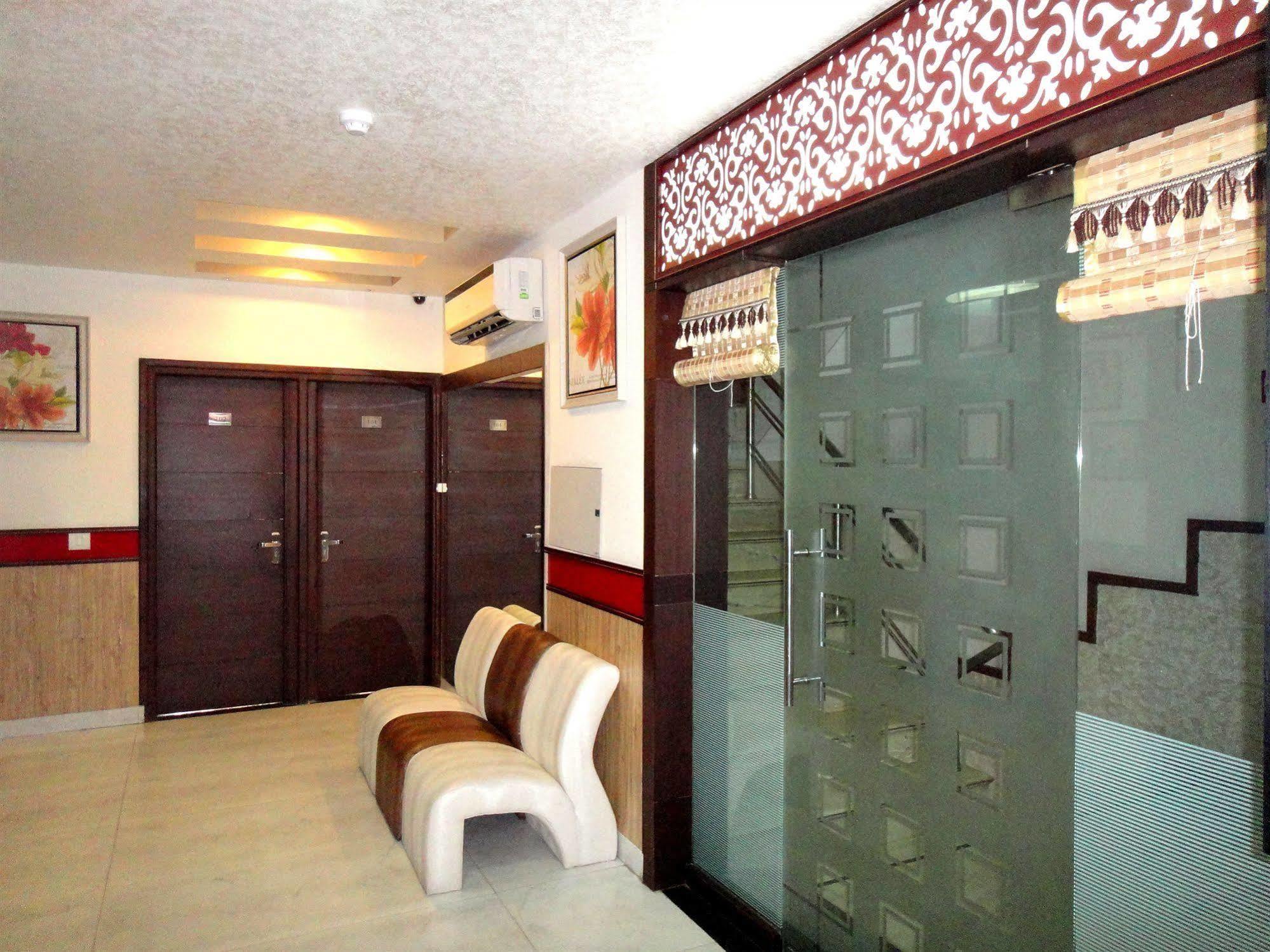 Hotel Orbit 34 Chandīgarh Dış mekan fotoğraf
